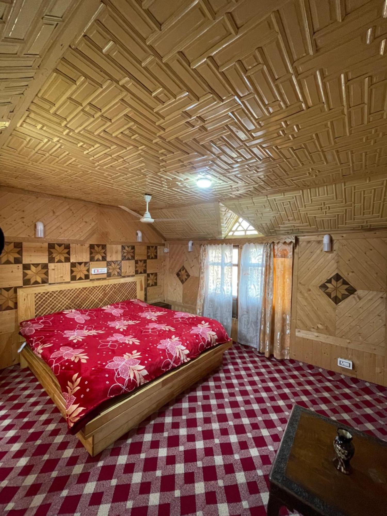 The Heritage Safina Group Of Houseboats ศรีนาการ์ ภายนอก รูปภาพ